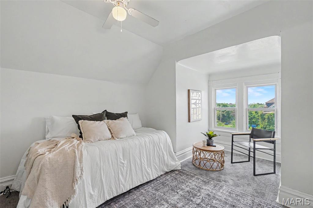 3911 Sullivan Avenue Property Photo 31