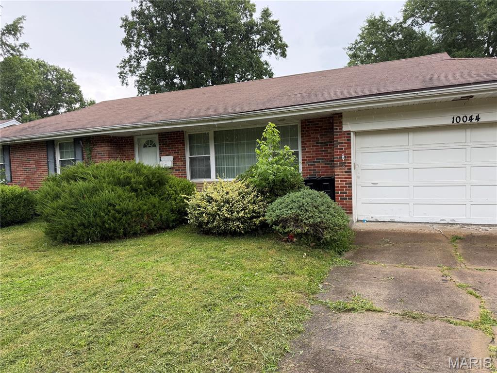 10044 Grosvenor Drive Property Photo 2