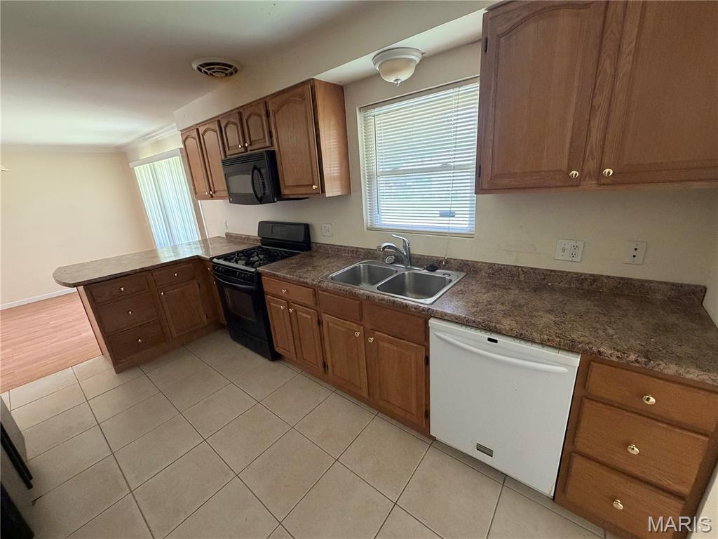 10044 Grosvenor Drive Property Photo 12