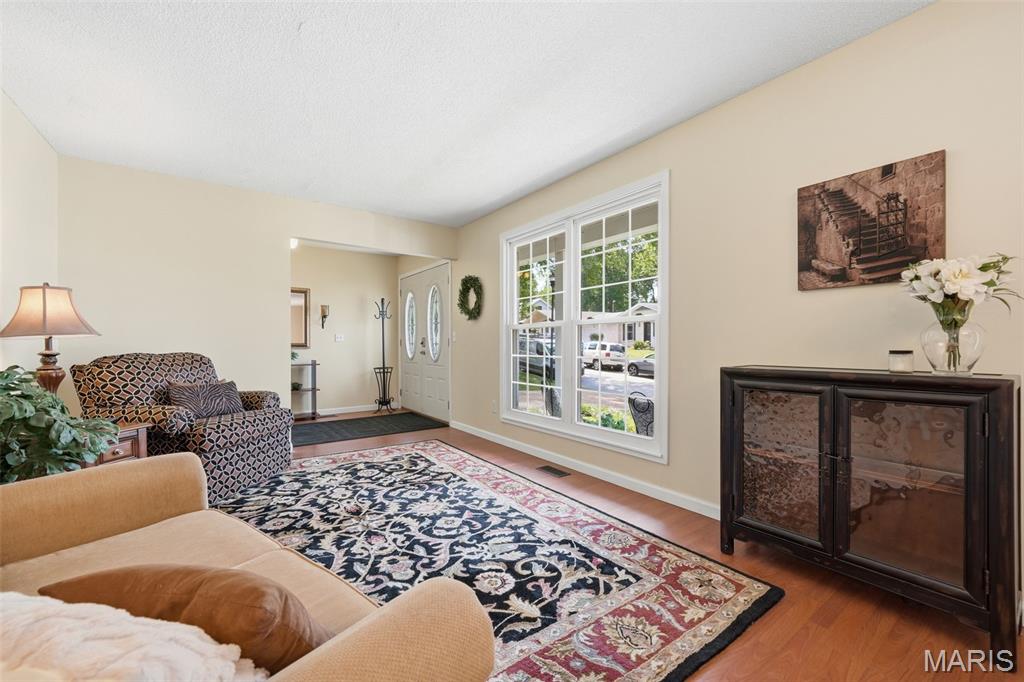 27 Michelle Lane Property Photo 5