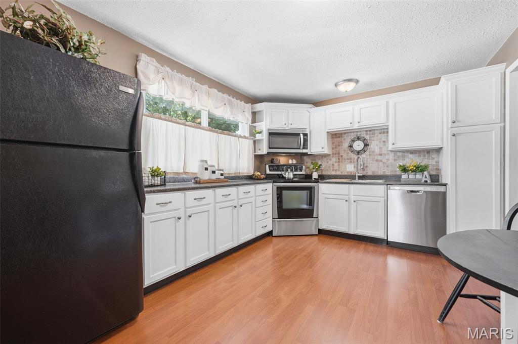 27 Michelle Lane Property Photo 12