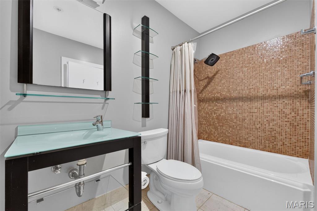 4100 Forest Park Avenue 525 Property Photo 16