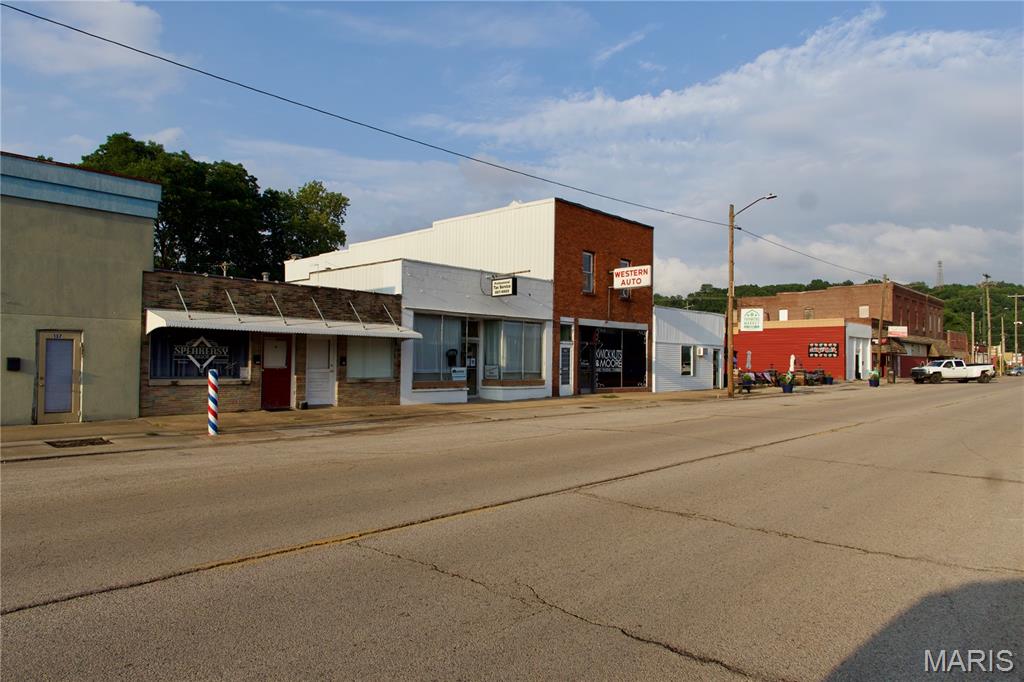 131 W Yoakum Avenue A Property Photo 1