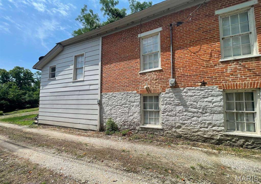206 Howard Street Property Photo 2