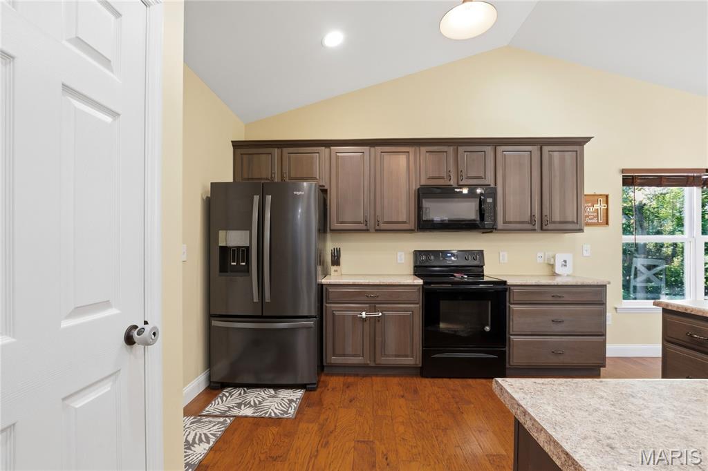 1823 Iron Mountain Dr Drive Property Photo 20