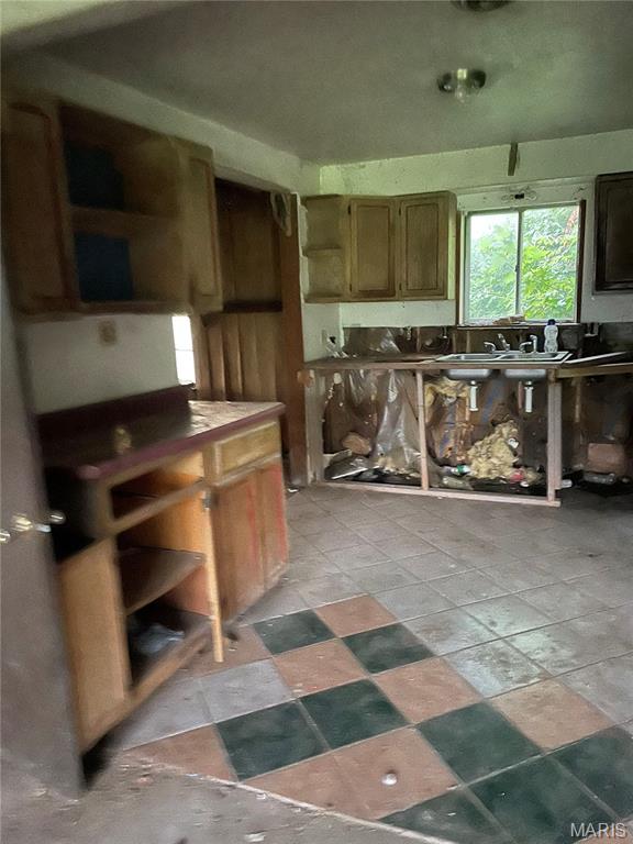 638 Apache Drive Property Photo 7