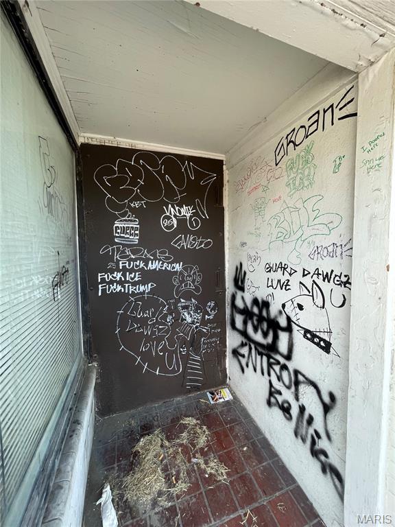 7427 S Broadway Property Photo 6