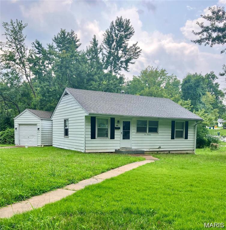 300 Estridge Road Property Photo 1