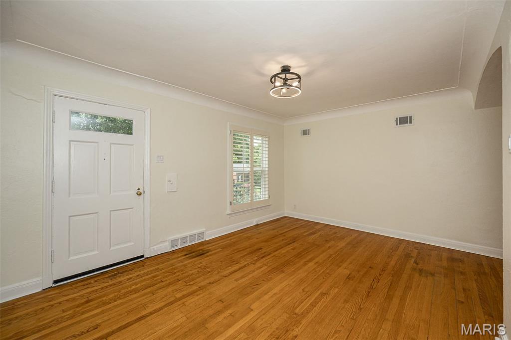 8719 White Avenue Property Photo 8