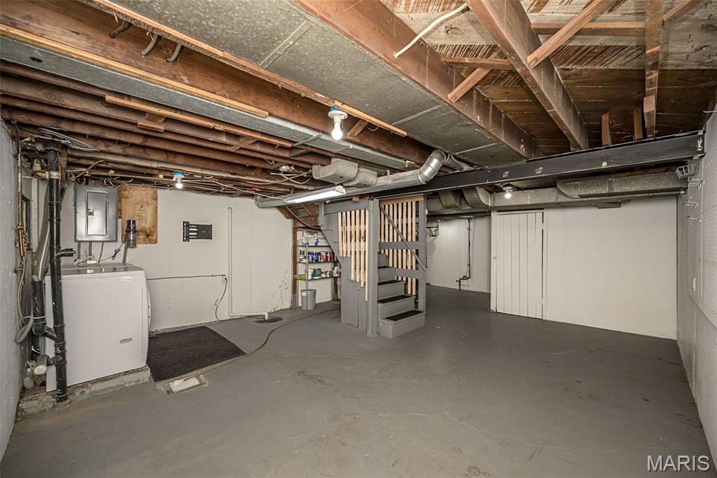 8719 White Avenue Property Photo 33