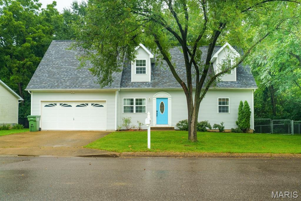1121 Sycamore Drive