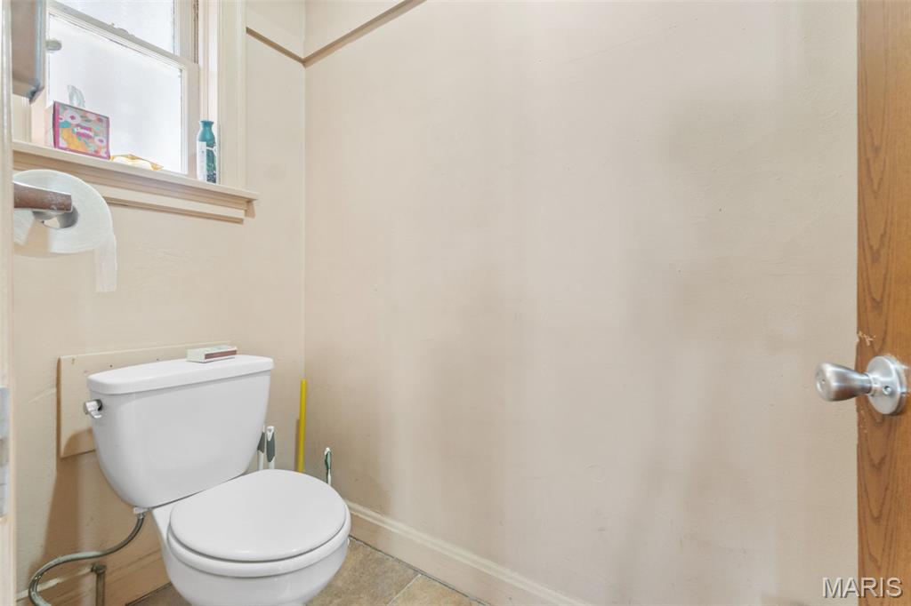 4073 S Grand Boulevard Property Photo 11