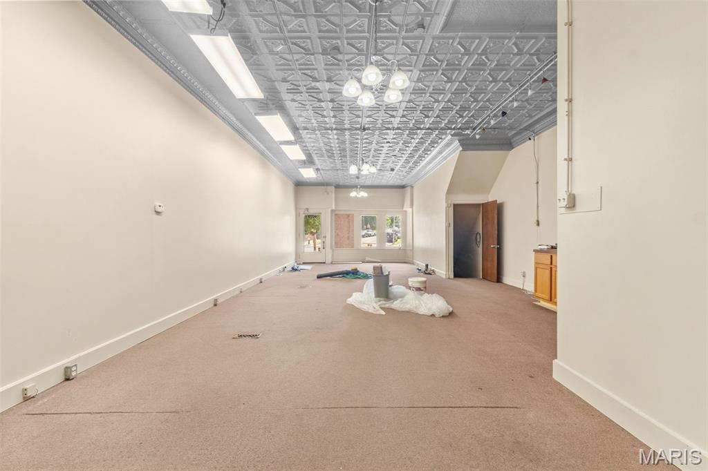 4073 S Grand Boulevard Property Photo 13