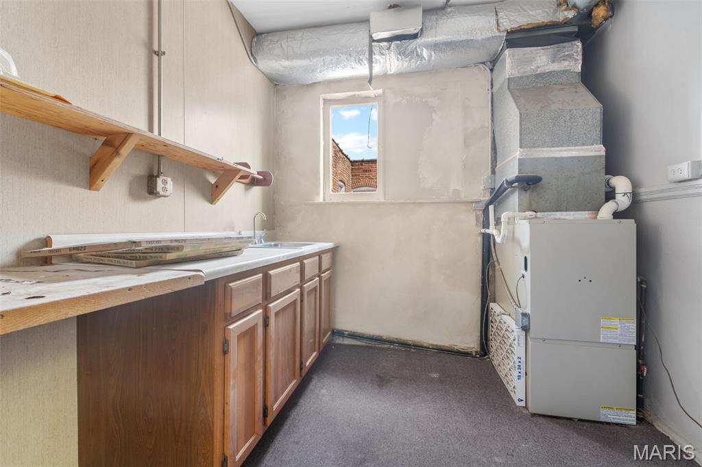 4073 S Grand Boulevard Property Photo 28