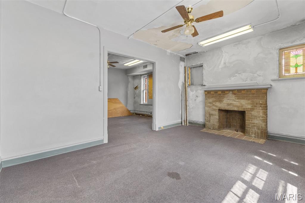 4073 S Grand Boulevard Property Photo 35