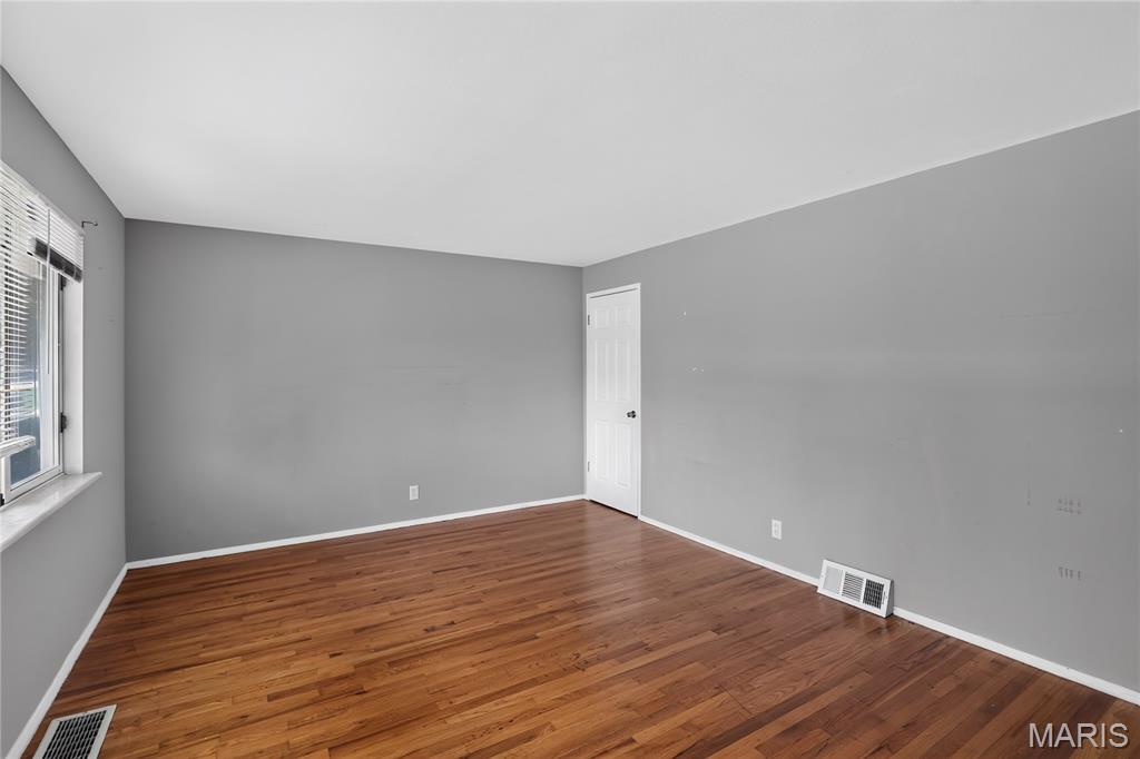 10320 Varnum Drive Property Photo 5