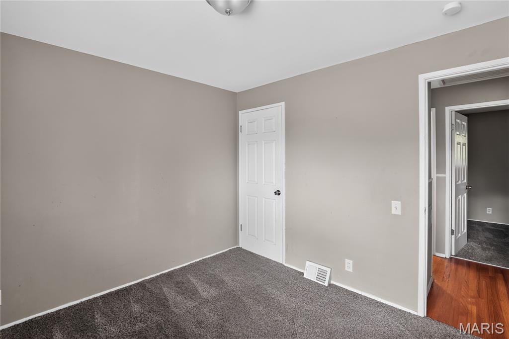 10320 Varnum Drive Property Photo 10