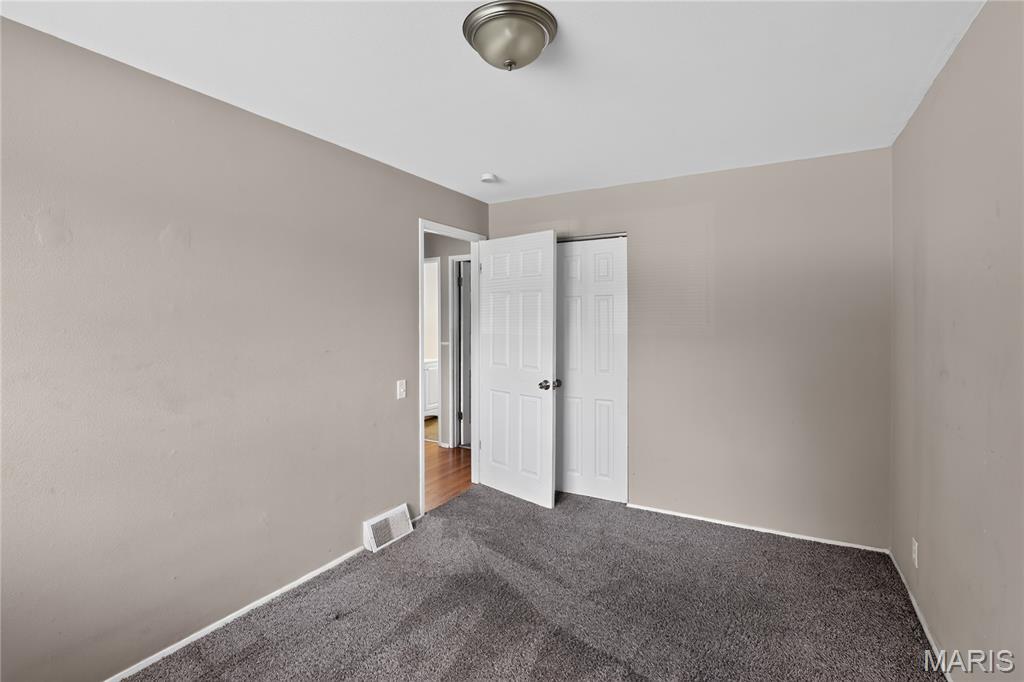 10320 Varnum Drive Property Photo 11