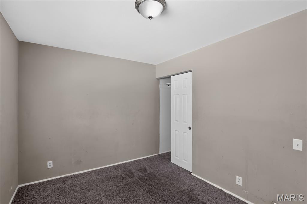 10320 Varnum Drive Property Photo 12
