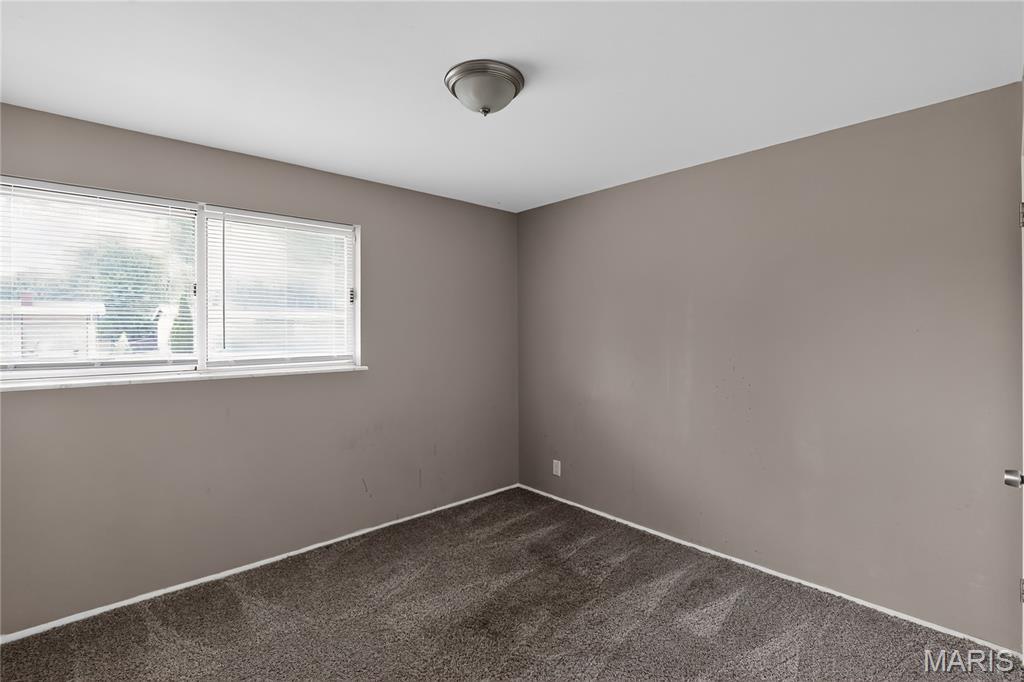 10320 Varnum Drive Property Photo 13