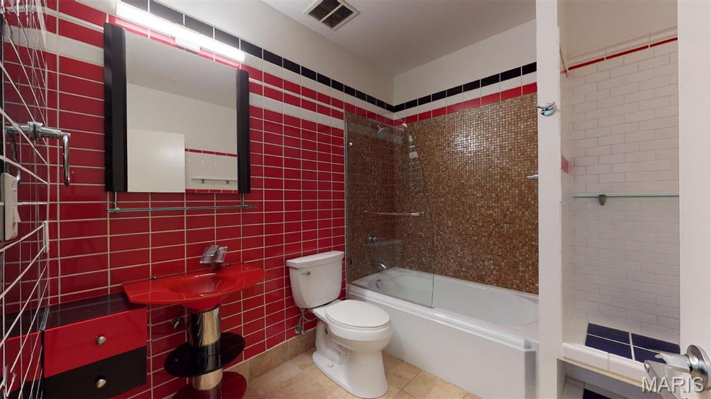 4100 Forest Park Avenue 203 Property Photo 17