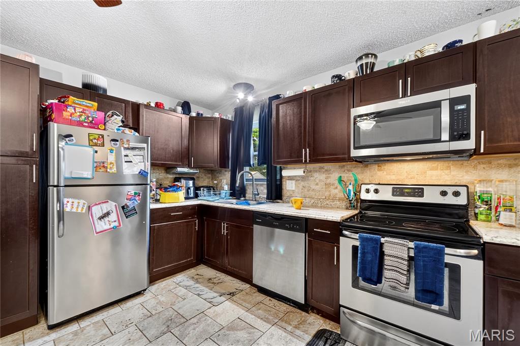 1124 Teson Road Property Photo 12