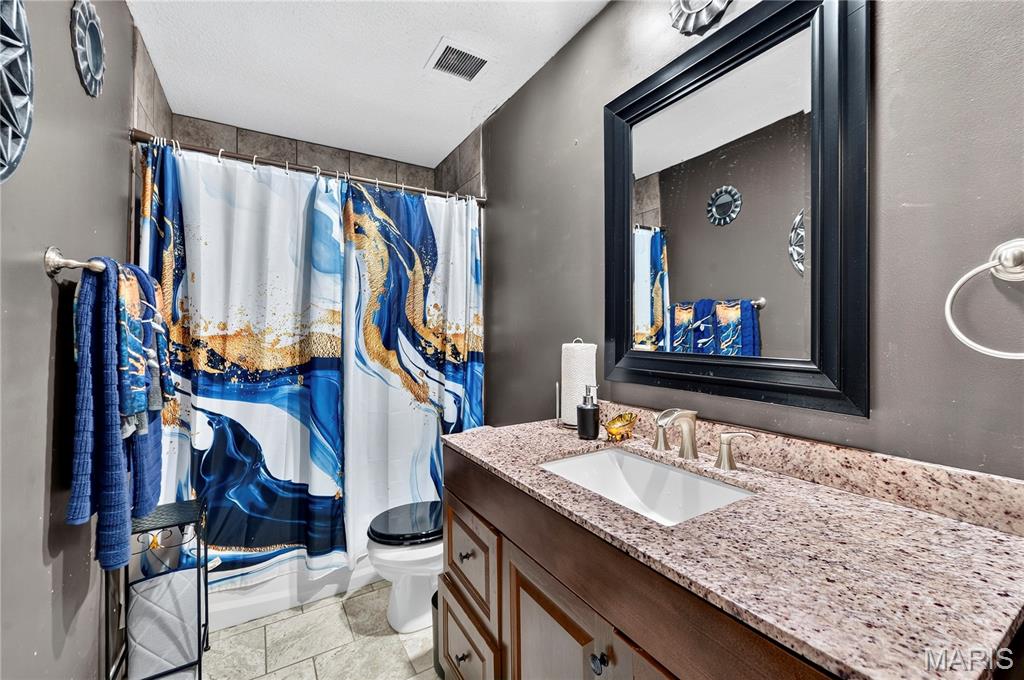1124 Teson Road Property Photo 13