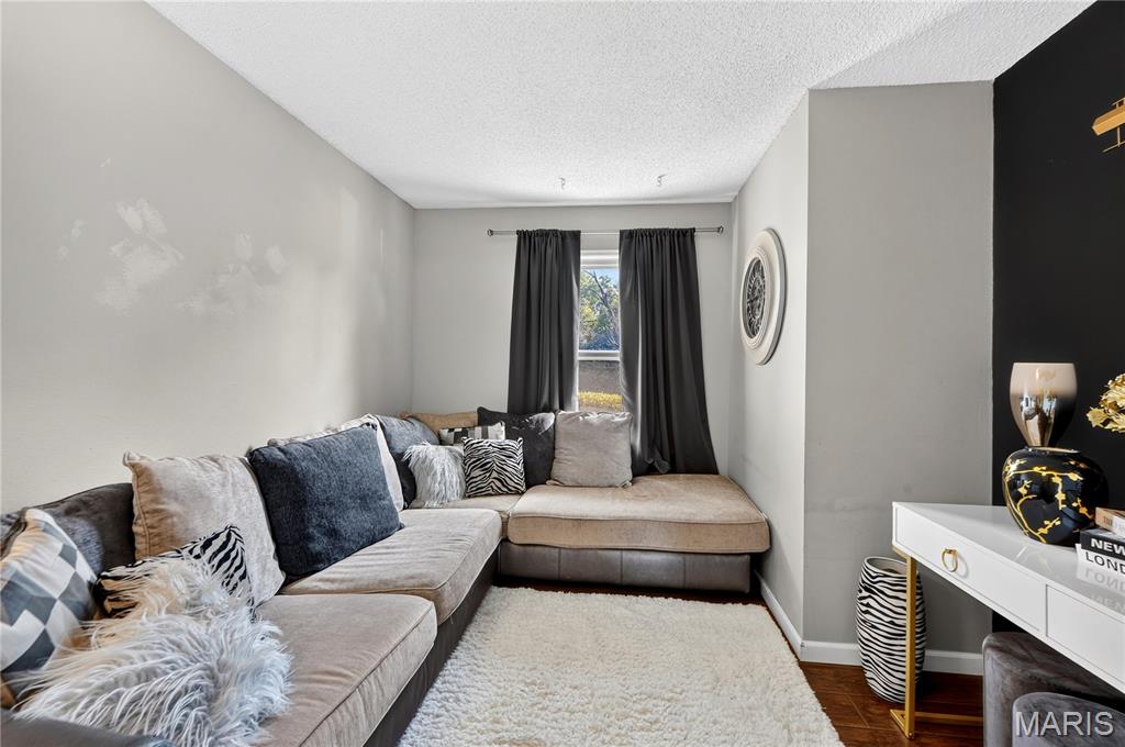1124 Teson Road Property Photo 15