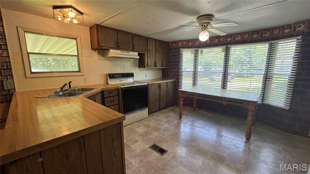 26175 N Carol Street Property Photo 2