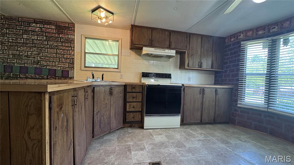 26175 N Carol Street Property Photo 3