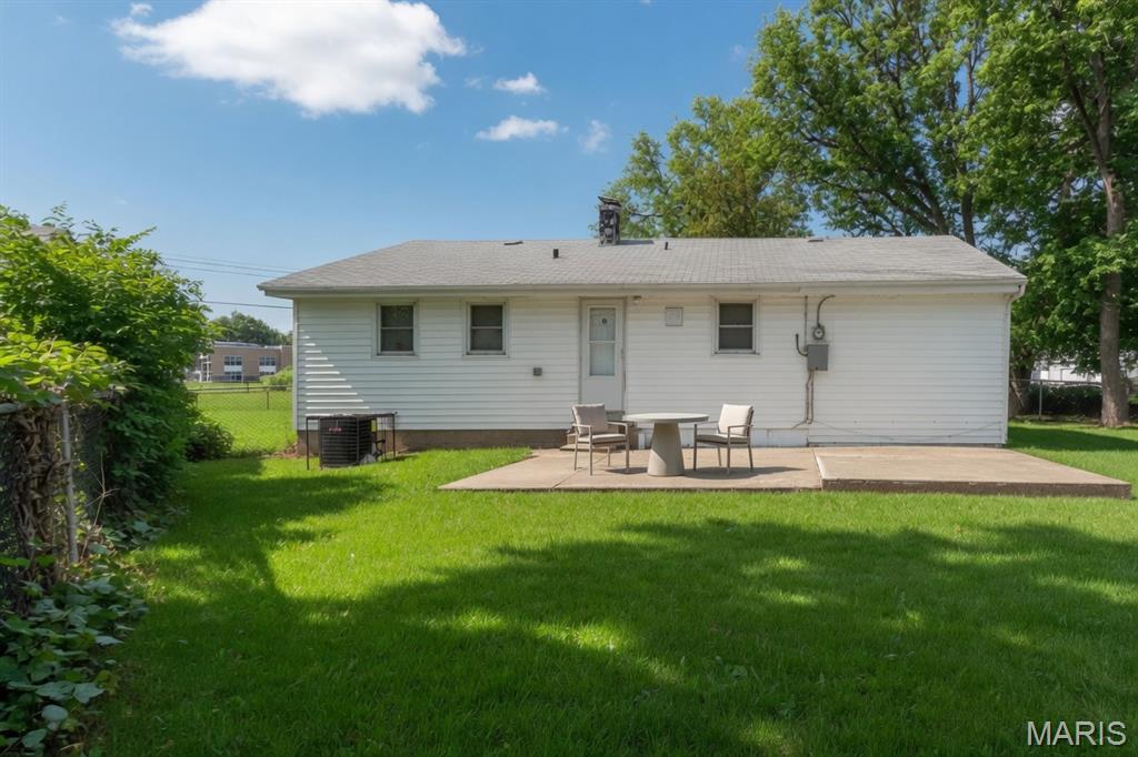 8433 1st Street Property Photo 1