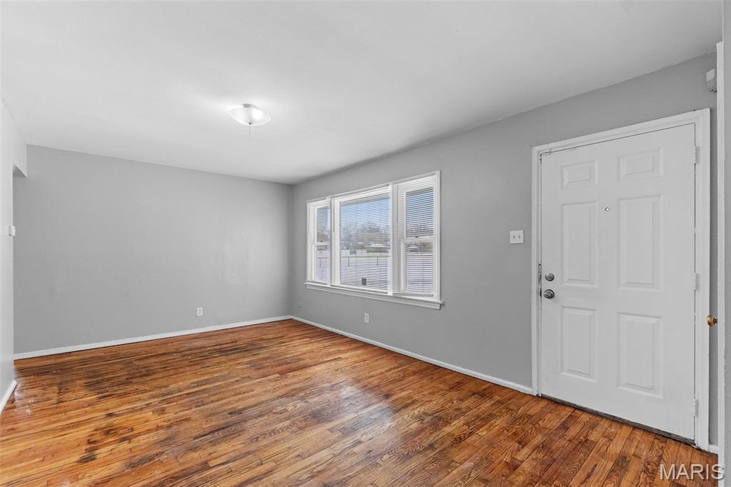 8433 1st Street Property Photo 6
