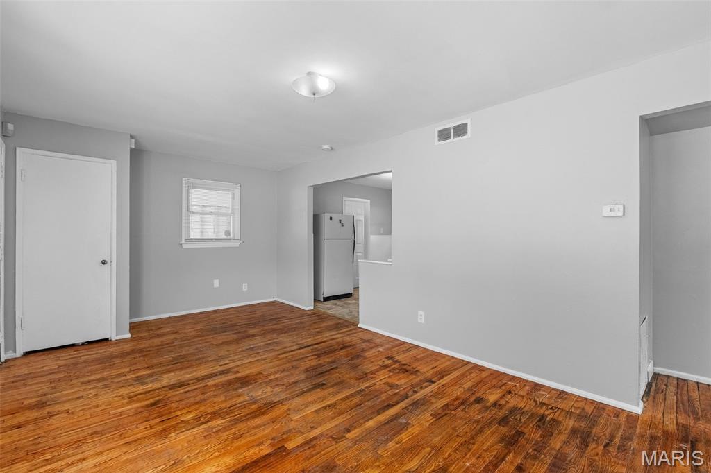 8433 1st Street Property Photo 7