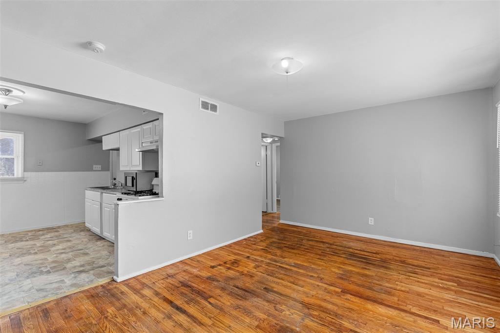 8433 1st Street Property Photo 8