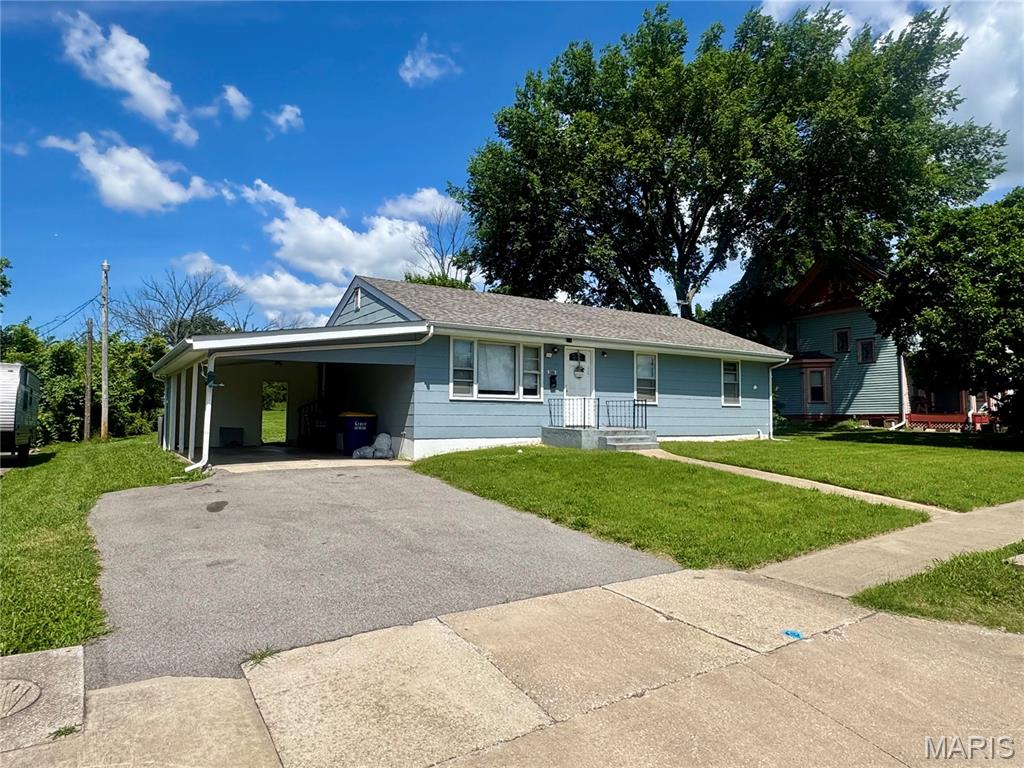 607 Steinhagen Road Property Photo 2