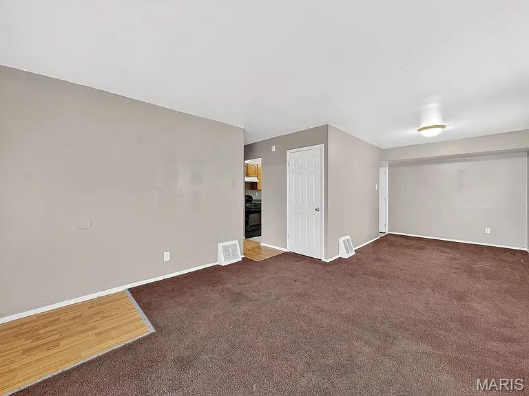 26041432 Property Photo 4