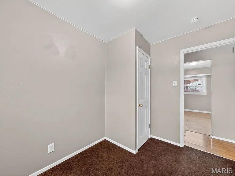 26041432 Property Photo 10
