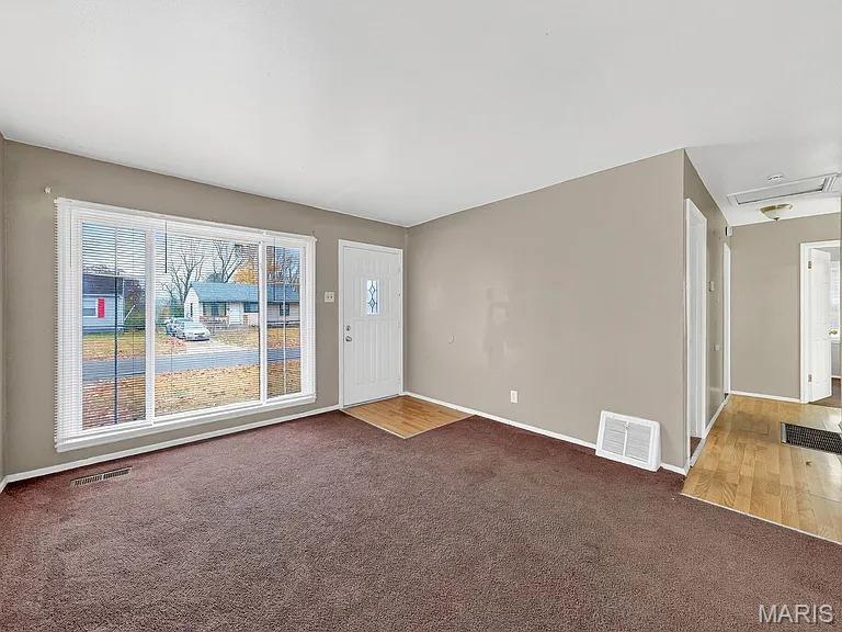 26041432 Property Photo 13