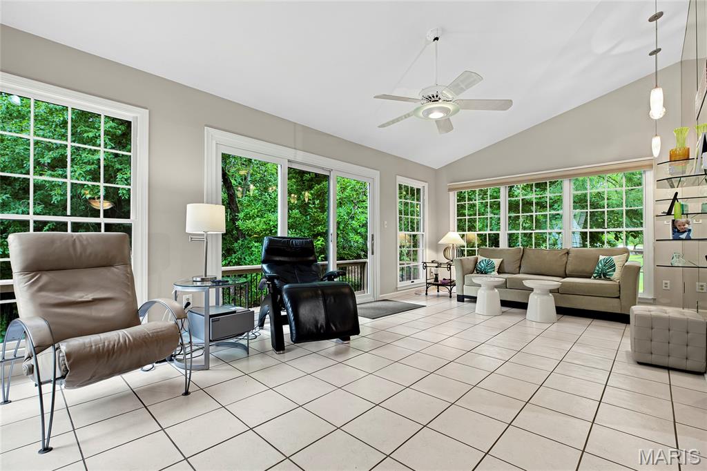 261 Turnberry Place Drive Property Photo 15
