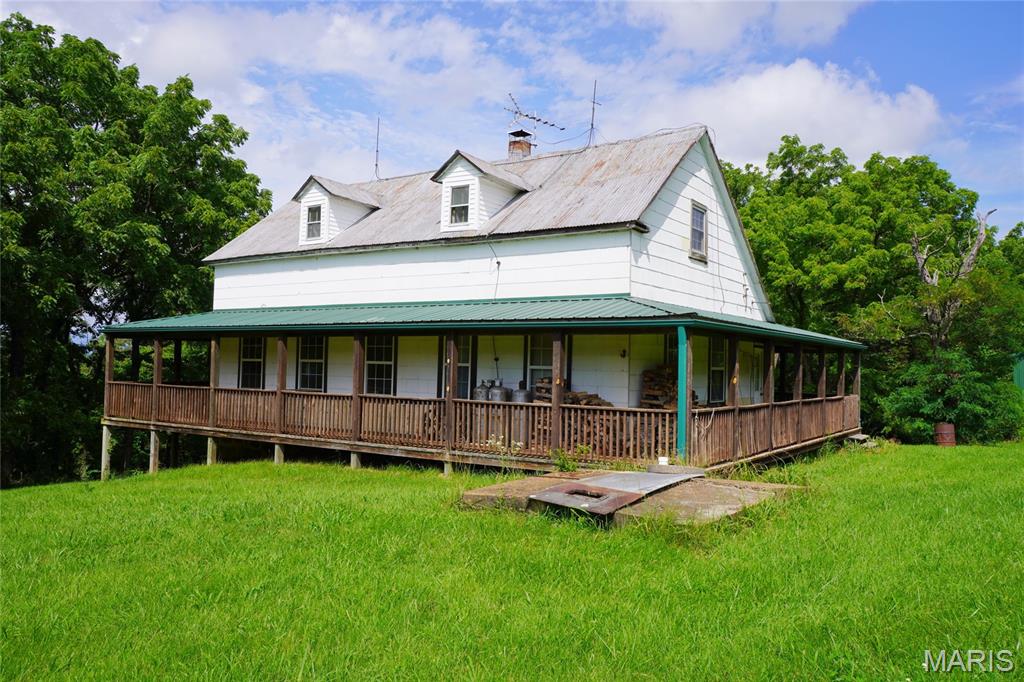 1971 Epple Road Property Photo 1