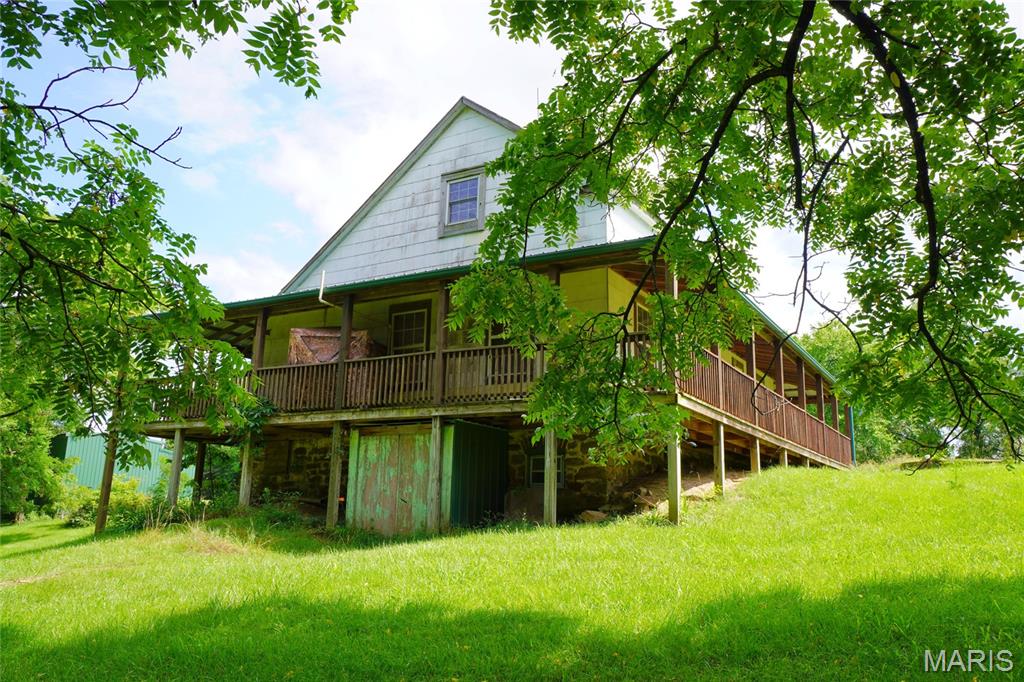 1971 Epple Road Property Photo 4