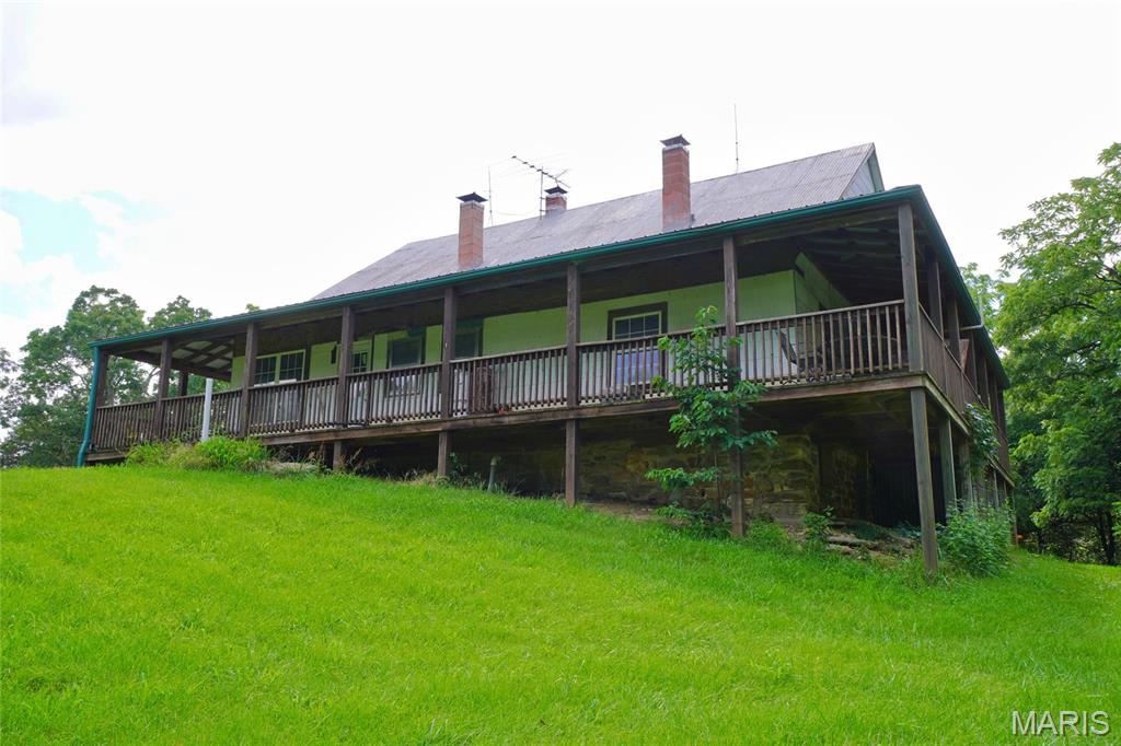 1971 Epple Road Property Photo 5