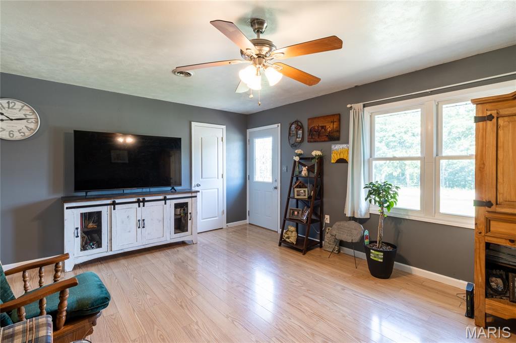 880 Main Street Property Photo 3
