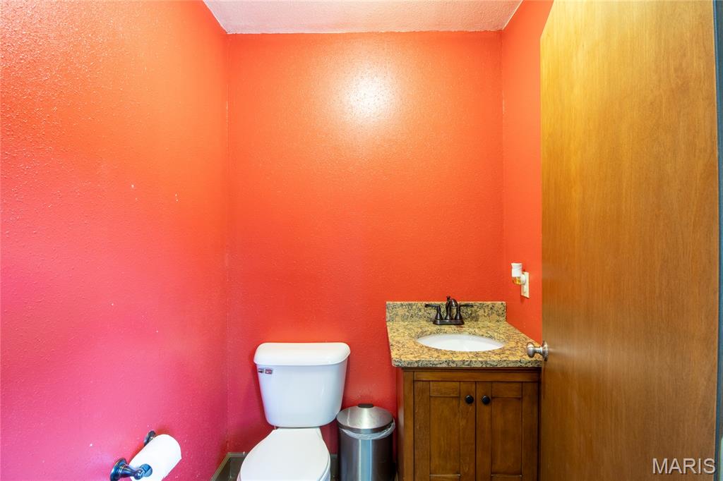 880 Main Street Property Photo 16