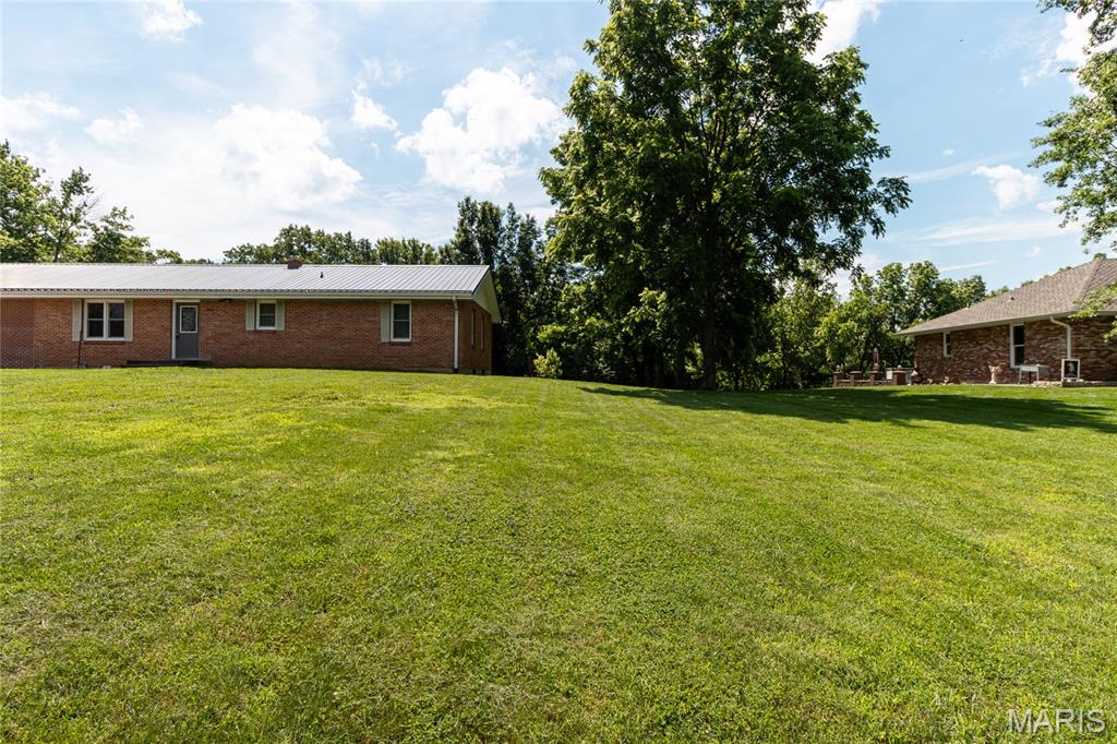 880 Main Street Property Photo 28