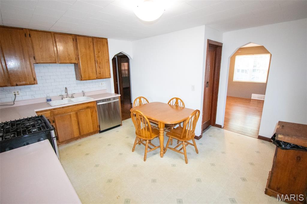 3711 Aberdeen Avenue Property Photo 7