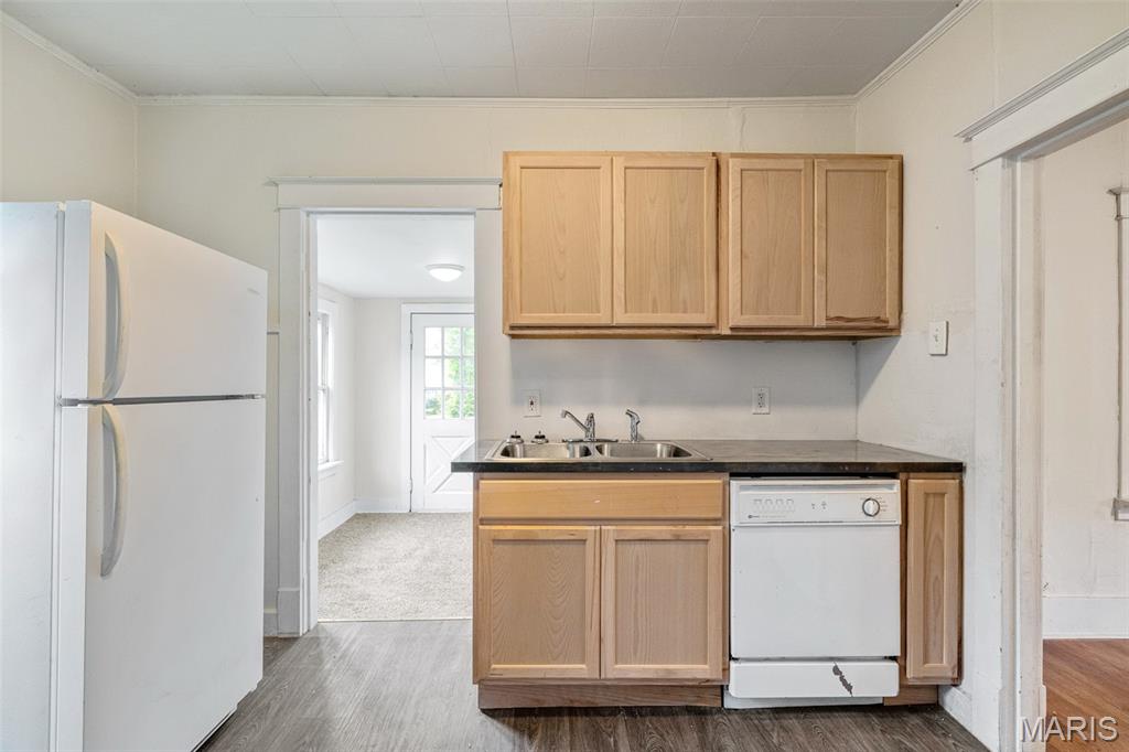 6546 Joseph Avenue Property Photo 8
