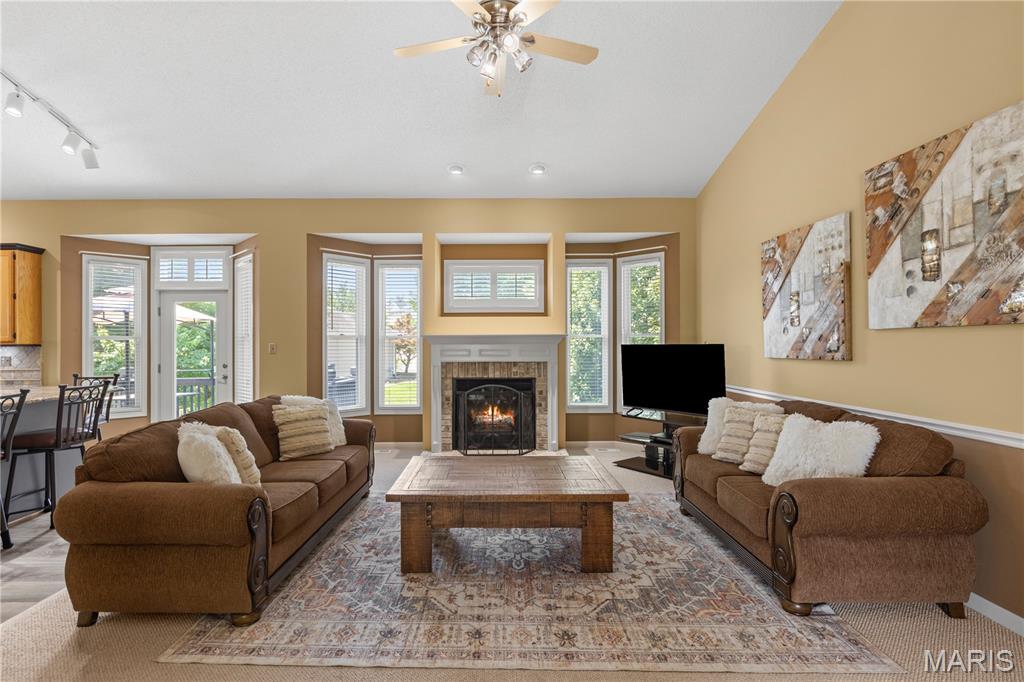 1404 Devonshire County Drive Property Photo 4