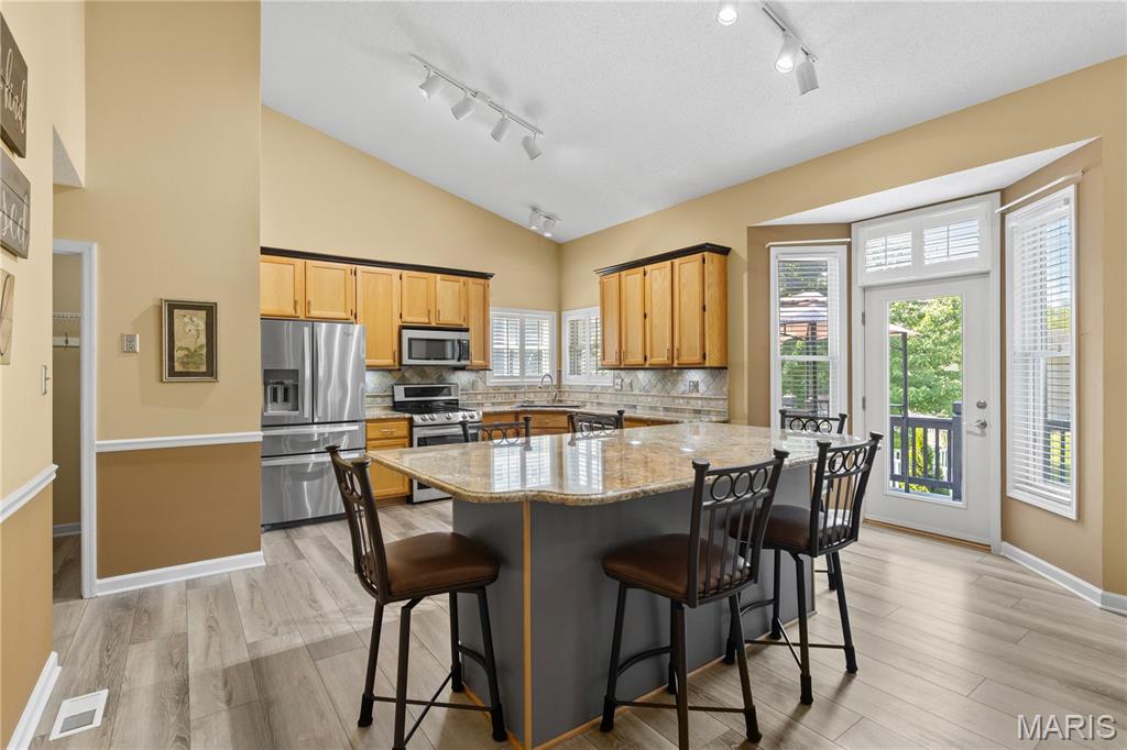 1404 Devonshire County Drive Property Photo 6