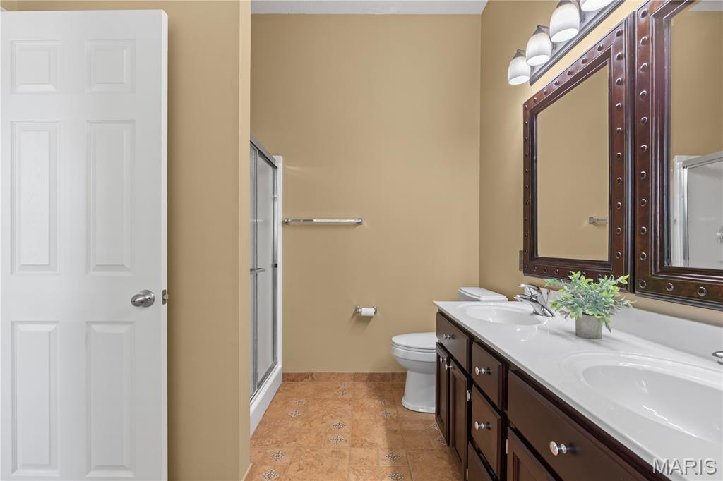 1404 Devonshire County Drive Property Photo 14